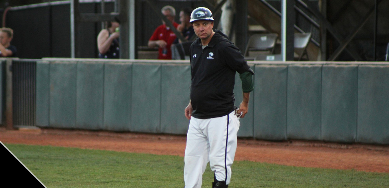 Rob Ehlers Tabbed as NAIA Ball Assistant Coach of the Year
